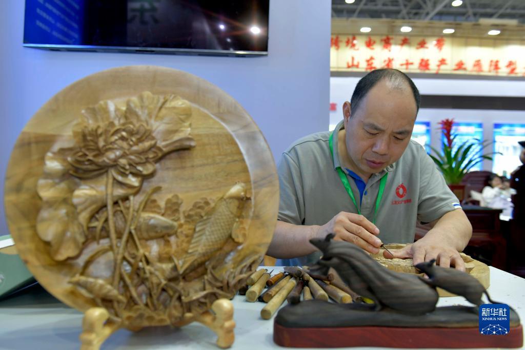 九五之尊的老网址